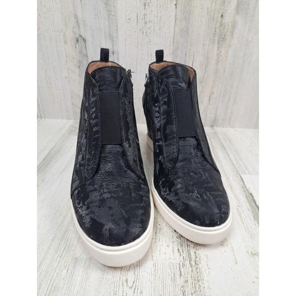 Linea Paolo Felicia Wedge Bootie Street Sneakers Shoe Womens 9.5 Black Side Zip